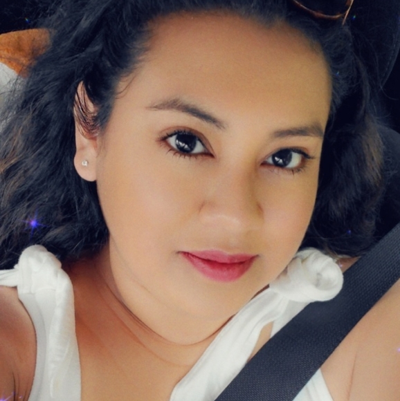 Meet your Posher, Kimberly - Picture 3 of 4